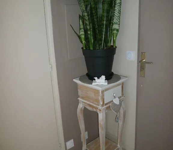 Au 14 Parking Prive * Honfleur