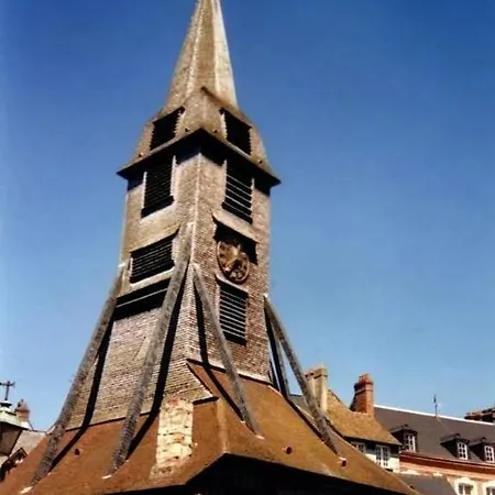 Au 14 Parking Prive Honfleur